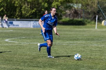 Bild 350 - F TSV Zarpen - Holstein Kiel II : Ergebnis: 2:6